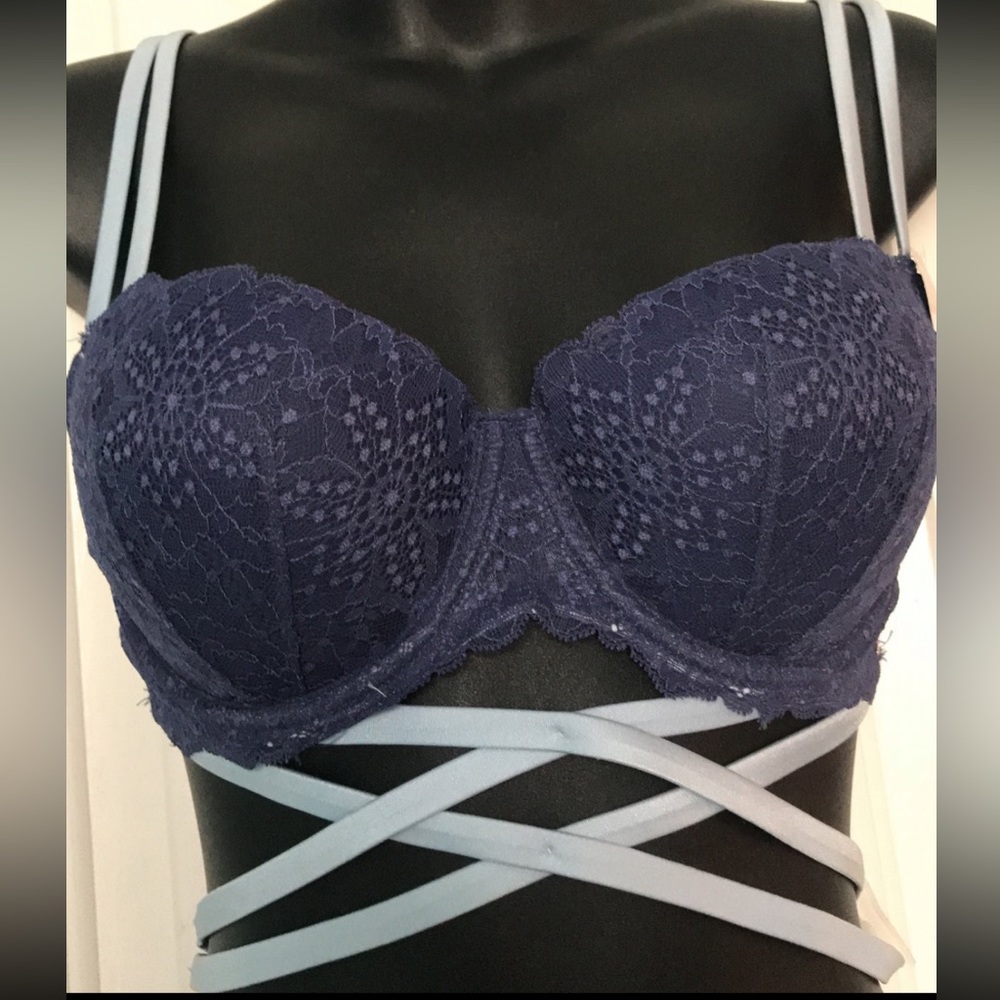 NEW WITHOUT TAGS VS PINK Strappy Push-up Bra Limited Edition